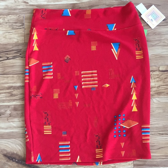 LuLaRoe Dresses & Skirts - Lularoe skirt size 2xl 740 red below knee
